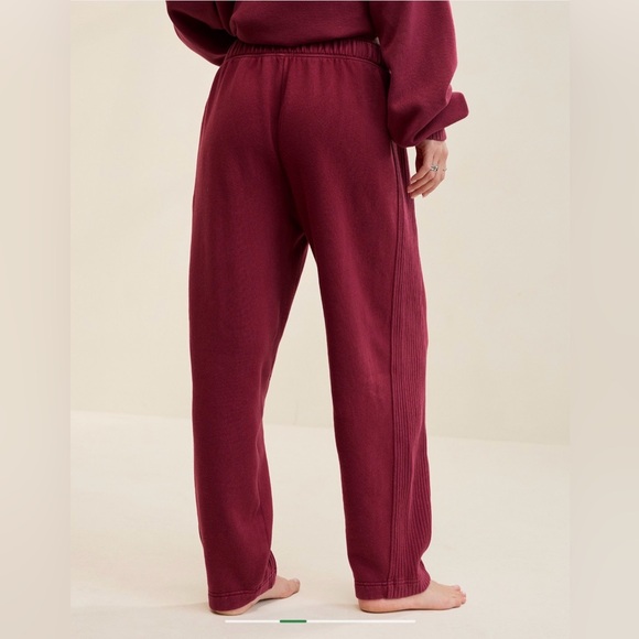 Aerie Oh Snap! Barrel Sweatpant - Picture 2 of 6